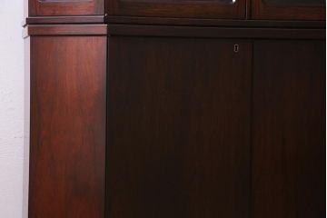ビンテージ家具　山品木工　ローズウッド　絶版品　高級感漂う上品な飾り棚(収納棚、キャビネット)