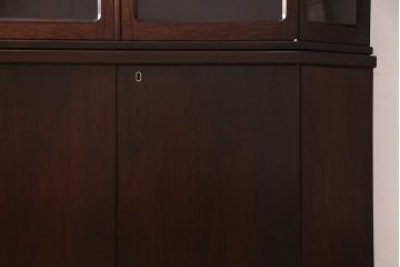 ビンテージ家具　山品木工　ローズウッド　絶版品　高級感漂う上品な飾り棚(収納棚、キャビネット)
