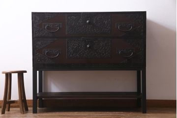 アンティーク家具　和製アンティーク　前面桐材　佐渡箪笥　脚付きリメイク　風格漂う箪笥サイドボード(R-037493、桐箪笥、桐たんす)