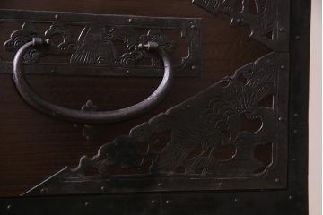 アンティーク家具　和製アンティーク　前面桐材　佐渡箪笥　脚付きリメイク　風格漂う箪笥サイドボード(R-037493、桐箪笥、桐たんす)