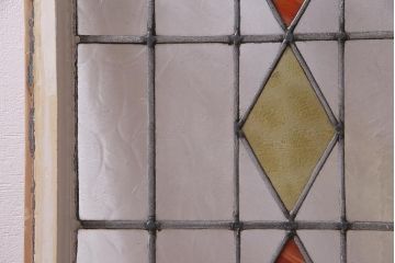 アンティーク建具　イギリスアンティーク　ステンドグラスのペイントフィックス窓・小(明り取り)(R-037514)