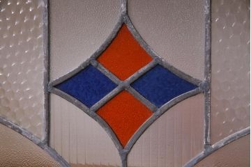 アンティーク建具　イギリスアンティーク　ステンドグラスのペイントフィックス窓(小窓、明り取り)(R-037517)