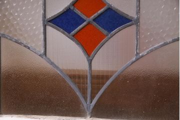 アンティーク建具　イギリスアンティーク　ステンドグラスのペイントフィックス窓(小窓、明り取り)(R-037517)