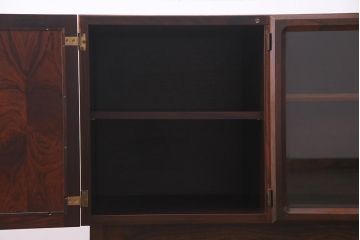 ヴィンテージ家具　ジャパンビンテージ　山品木工　ローズウッド材　サイドボード(キャビネット、収納棚)(R-037522)