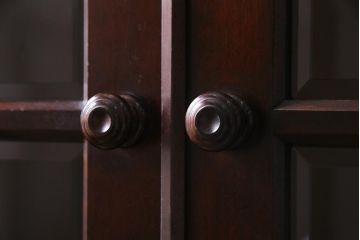 中古美品　北海道民芸家具　HM114K　洗練された印象の使い勝手がいい本箱(ブックケース、キャビネット、飾り棚)(定価約25万7千円)(R-037523)