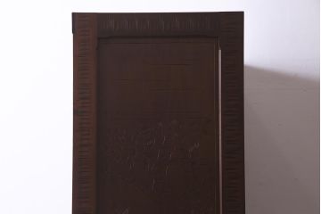 中古　伝統工芸　大坂屋製　軽井沢彫り　桜の彫りが優美なチェスト(衣装箪笥、洋服タンス)(R-037526)