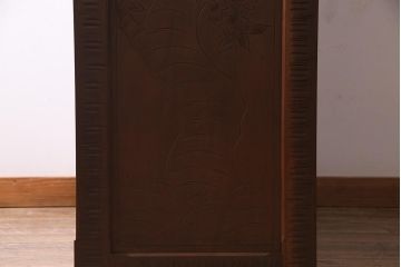 中古　伝統工芸　大坂屋製　軽井沢彫り　桜の彫りが優美なチェスト(衣装箪笥、洋服タンス)(R-037526)