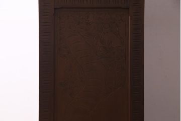 中古　伝統工芸　大坂屋製　軽井沢彫り　桜の彫りが優美なチェスト(衣装箪笥、洋服タンス)(R-037526)