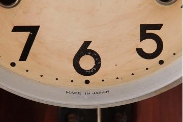 アンティーク雑貨　GMマーク　ゼンマイ式　レトロなペイントがお洒落な掛け時計(振り子時計、柱時計)(R-037530)