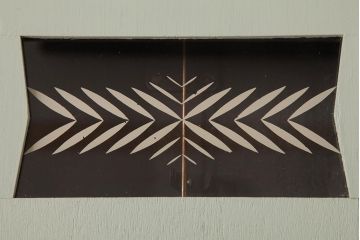 ビンテージ雑貨　堀田時計店　N.H.T　CROWNFAN　21DAY　ゼンマイ式　淡いペイントがおしゃれな振り子掛時計(柱時計、壁掛け時計)(R-037533)