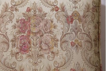 ヴィンテージ家具　イギリスビンテージ　ERCOL(アーコール)　Old Colonial(オールドコロニアル)　ニレ材　シックな佇まいのイージーチェア(アームソファ、1人掛けソファ)(R-037536)