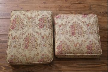 ヴィンテージ家具　イギリスビンテージ　ERCOL(アーコール)　Old Colonial(オールドコロニアル)　ニレ材　シックな佇まいのイージーチェア(アームソファ、1人掛けソファ)(R-037536)