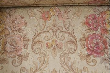 ヴィンテージ家具　イギリスビンテージ　ERCOL(アーコール)　Old Colonial(オールドコロニアル)　ニレ材　シックな佇まいのイージーチェア(アームソファ、1人掛けソファ)(R-037537)