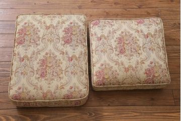 ヴィンテージ家具　イギリスビンテージ　ERCOL(アーコール)　Old Colonial(オールドコロニアル)　ニレ材　シックな佇まいのイージーチェア(アームソファ、1人掛けソファ)(R-037537)