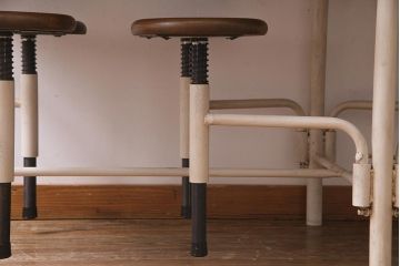 ラフジュ工房オリジナル ペイント　格納スツール付き8人掛けテーブル(ダイニングテーブル、作業台)(R-037539)