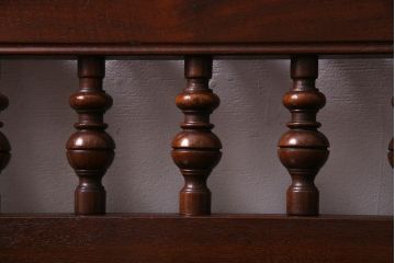 中古　激レア!　特注品　九州民芸家具　スピンドルベンチ(アーム付きベンチ、3人掛け、三人掛け)(定価約75万円)(R-037544)