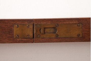 レトロ家具　エンジュ(槐)材　漆塗り　折り畳み式の珍しい座卓・大(ローテーブル)(R-037546)