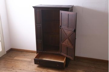 中古　松本民芸家具　A型洋服タンス　洗練された雰囲気の上質なワードローブ(洋服タンス、チェスト)(定価約59万円)(R-037548)