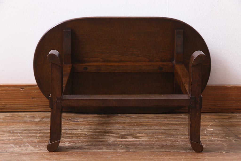 ビンテージ家具　民芸家具　木製　オーバル型のシンプルなサイドテーブル(花台)(R-037563)