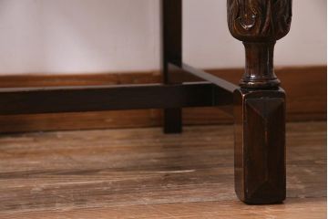 アンティーク家具　イギリスアンティーク　オーク材　バルボスレッグが目を引くクラシカルなダイニングチェア(椅子)(R-037567)