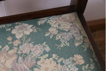 アンティーク家具　イギリスアンティーク　オーク材　バルボスレッグが目を引くクラシカルなダイニングチェア(椅子)(R-037568)