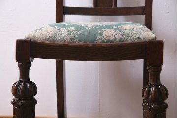 アンティーク家具　イギリスアンティーク　オーク材　バルボスレッグが目を引くクラシカルなダイニングチェア(椅子)(R-037568)