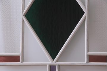 アンティーク建具　ペイント　色ガラス・すりガラス・当店オリジナルガラス　レトロな雰囲気漂うガラス戸1枚(引き戸)(R-037570)