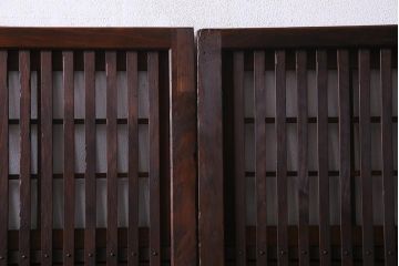 アンティーク建具　ダイヤガラス　裏障子枠付き　和モダンな雰囲気漂う格子戸2枚セット(ガラス帯戸、引き戸、建具)(R-037572)
