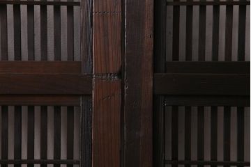 アンティーク建具　和製アンティーク　裏障子枠付き　深みのある色合いが魅力的な格子戸(建具、引き戸、帯戸)2枚セット(R-037573)