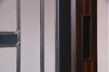 アンティーク建具　明治期　結霜ガラス・色ガラス　ステンドグラス入り　大正浪漫な雰囲気漂う板戸1枚(建具、引き戸)(R-037575)