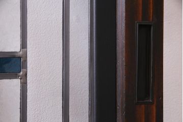 アンティーク建具　明治期　結霜ガラス・色ガラス　ステンドグラス入り　大正浪漫な雰囲気漂う板戸1枚(建具、引き戸)(R-037575)