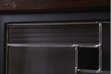 アンティーク建具　明治大正期　チェッカーガラス・モールガラス・色ガラス　ステンドグラスがお洒落な板戸1枚(建具、ガラス帯戸、引き戸)(R-037576)