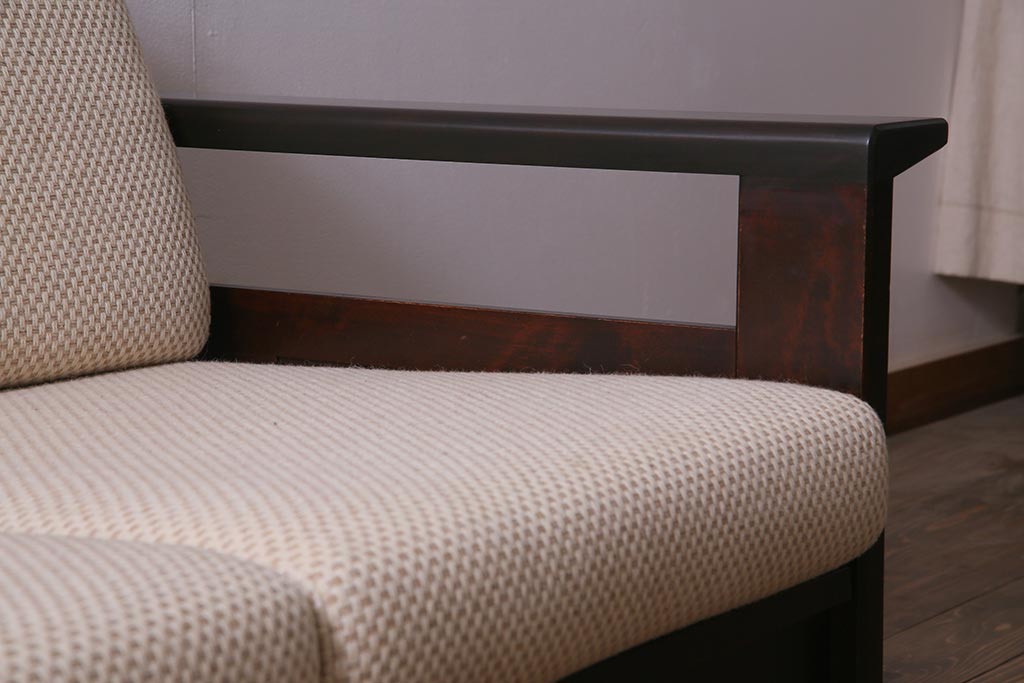 中古　北海道民芸家具　シックで上品な佇まいのトリプルソファ(3人掛けソファ、アームソファ)(R-037578)