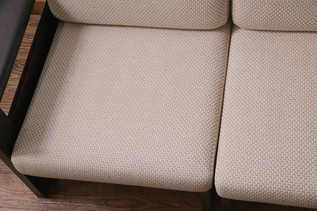 中古　北海道民芸家具　シックで上品な佇まいのトリプルソファ(3人掛けソファ、アームソファ)(R-037578)