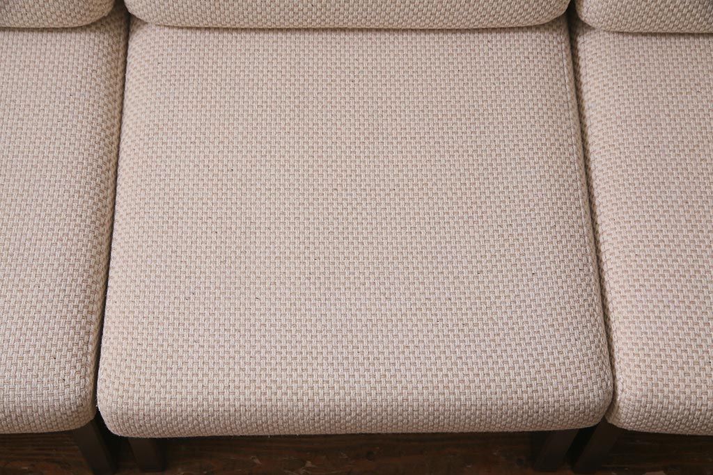 中古　北海道民芸家具　シックで上品な佇まいのトリプルソファ(3人掛けソファ、アームソファ)(R-037578)