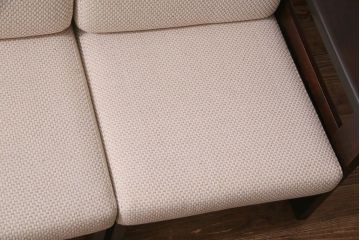 中古　北海道民芸家具　シックで上品な佇まいのトリプルソファ(3人掛けソファ、アームソファ)(R-037578)