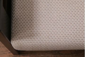 中古　北海道民芸家具　シックで上品な佇まいのトリプルソファ(3人掛けソファ、アームソファ)(R-037578)