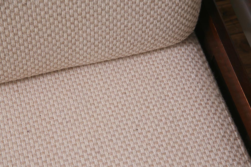 中古　北海道民芸家具　シックで上品な佇まいのトリプルソファ(3人掛けソファ、アームソファ)(R-037578)