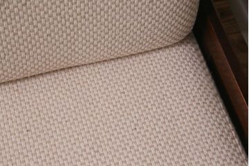 中古　北海道民芸家具　シックで上品な佇まいのトリプルソファ(3人掛けソファ、アームソファ)(R-037578)