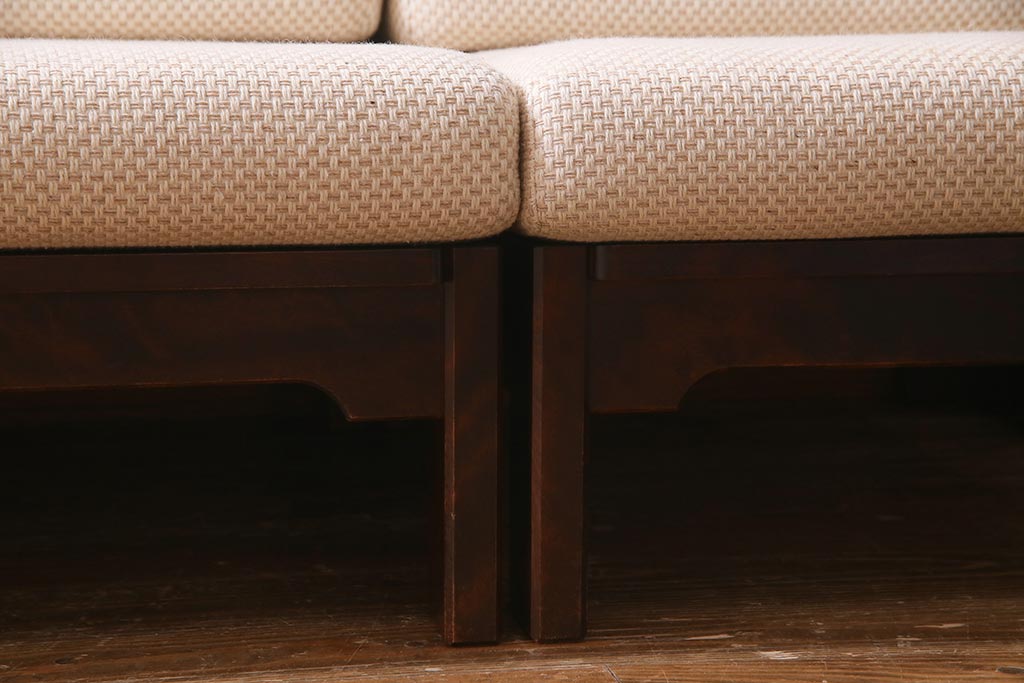 中古　北海道民芸家具　シックで上品な佇まいのトリプルソファ(3人掛けソファ、アームソファ)(R-037578)