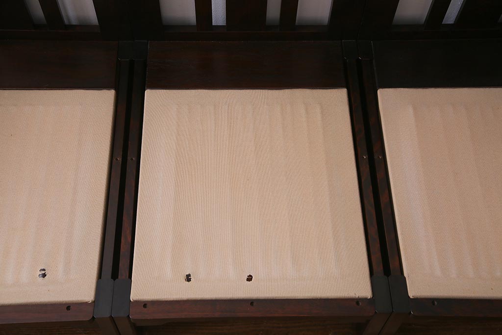 中古　北海道民芸家具　シックで上品な佇まいのトリプルソファ(3人掛けソファ、アームソファ)(R-037578)