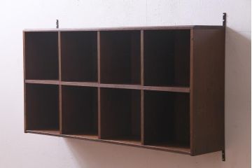 ラフジュ工房オリジナル　古材リメイク家具　2×4マス　収納とディスプレイが楽しめる壁掛けマス目棚(壁掛け収納棚、ウォールラック)(R-037580)