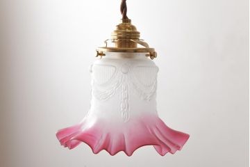 ビンテージ照明　フリルシェードがおしゃれなフランスヴィンテージのペンダントライト(天井照明)(R-037583)