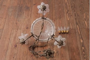 アンティーク照明　フランスアンティーク　青銅製　クラシカルで緻密なつくりのシャンデリア(4灯、天井照明、吊り下げ照明)(R-037587)