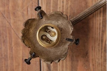 アンティーク照明　フランスアンティーク　青銅製　クラシカルで緻密なつくりのシャンデリア(4灯、天井照明、吊り下げ照明)(R-037587)