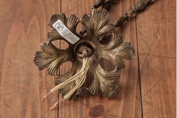 アンティーク照明　フランスアンティーク　青銅製　クラシカルで緻密なつくりのシャンデリア(4灯、天井照明、吊り下げ照明)(R-037587)