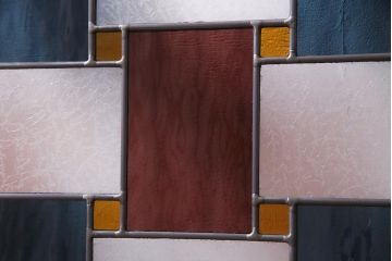 アンティーク建具　ラフジュ工房オリジナルステンドグラス　明治大正期　総ケヤキ材　色ガラス・結霜ガラス入り　レトロモダンなステンドグラスのリメイクパーテーション(衝立)(R-037593)