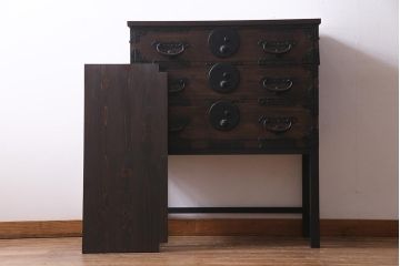 アンティーク家具　和製アンティーク　リメイク　総桐材　金具が見事な脚付き時代箪笥(チェスト、タンス、桐箪笥、桐たんす)(R-037595)