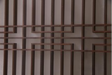ラフジュ工房オリジナル　アンティーク古建具リメイク　和レトロな組子引き戸の重ねキャビネット(収納棚、戸棚、書院戸)(R-037601)