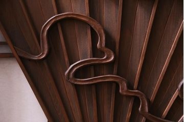 ラフジュ工房オリジナル　アンティーク建具リメイク　扇菊　こだわりの和空間づくりが叶う脚付きサイドボード(書院戸、組子、キャビネット)(R-037605)